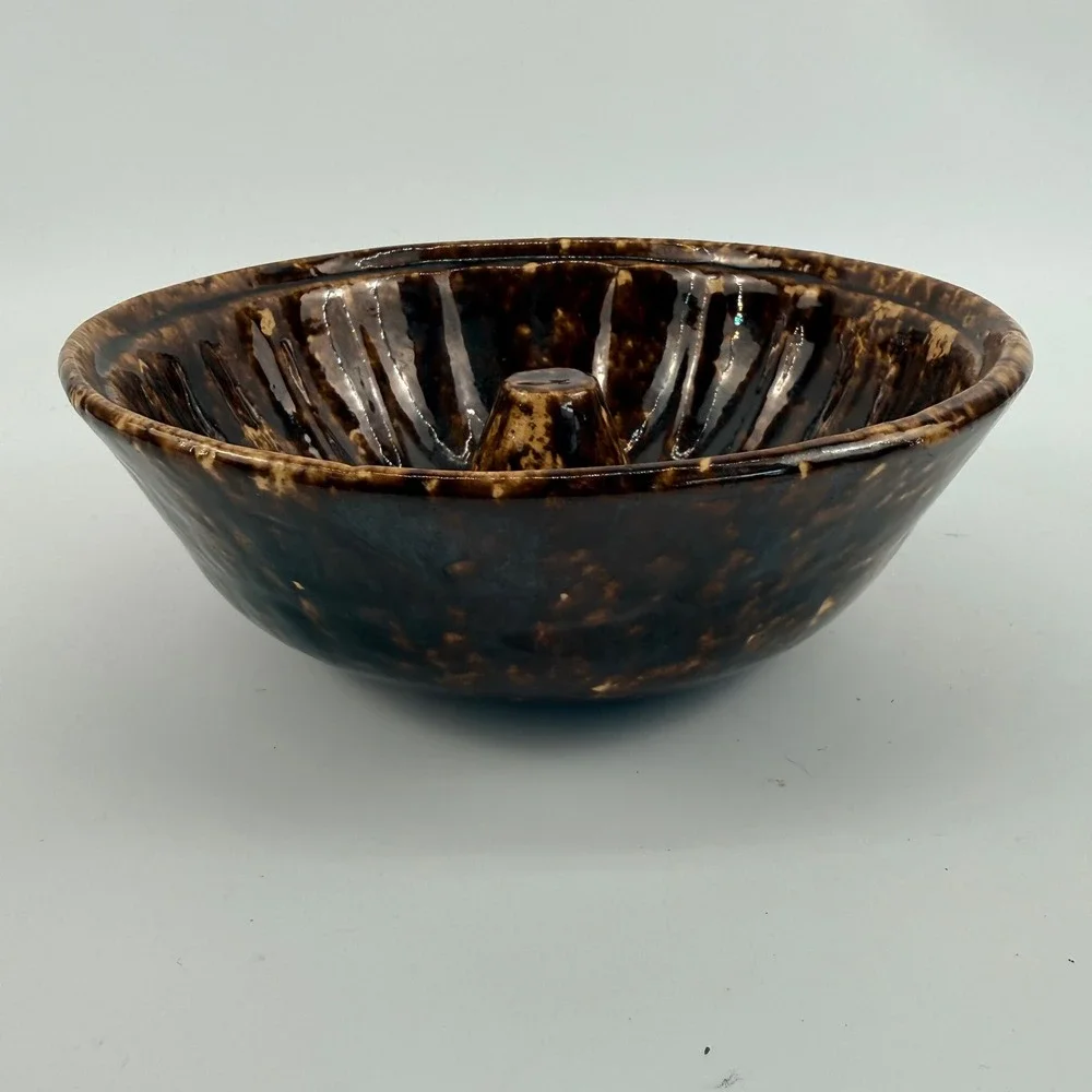 Antique Rockingham Yellowware Fluted Pudding Cake Mold Brown Glaze 8.5